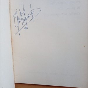Libro "Dos Voces" de Circe Maia, Primera Edición Firmada y Fechada 1981 - imagen 2