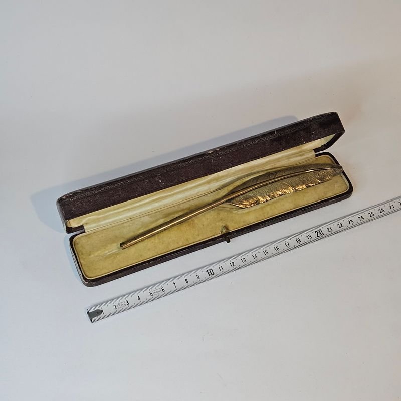 Lote anterior: Pluma para escribir con pluma fuente, en su estuche