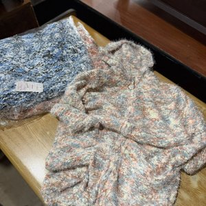 Lote siguiente: Campera Tejida Multicolor con Cierre
