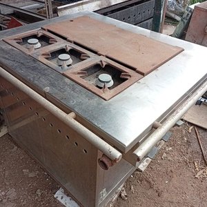 Cocina Industrial Acero Inoxidable 4 Hornallas con Plancha y Puertas - imagen 3