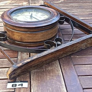 Reloj Decorativo de Pared Doble Faz con Soporte de Hierro Forjado -  Conmemorativo Palacio Salvo de Montevideo (1928)- Medidas Soporte: 41,5 cm x 49 cm / Medidas Reloj Diámetro 26 cm x Alto 41,5 cm x 49 cm cm Aprox. - imagen 10