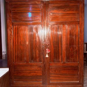 Antiguo RoperO de Madera con 2 Puertas - imagen 2