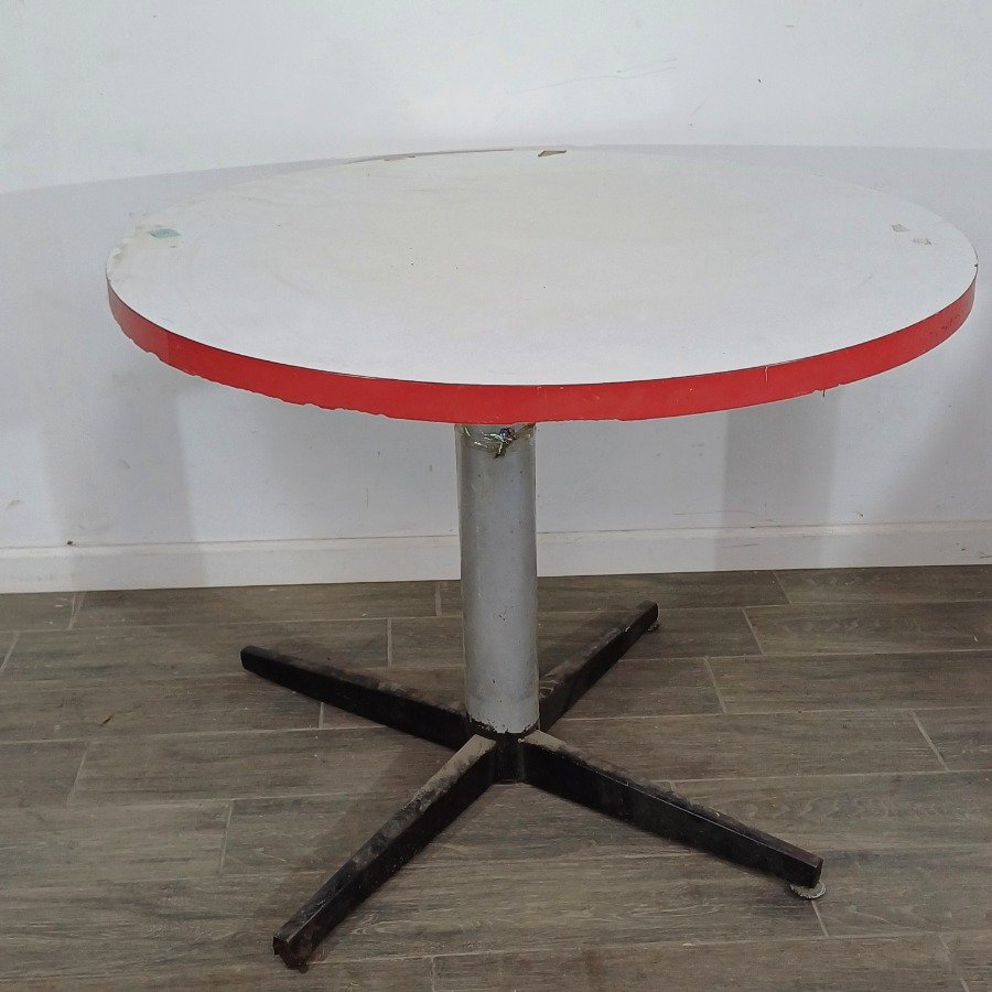 Mesa circular con base en Metal con tapa de Carmica - imagen 3
