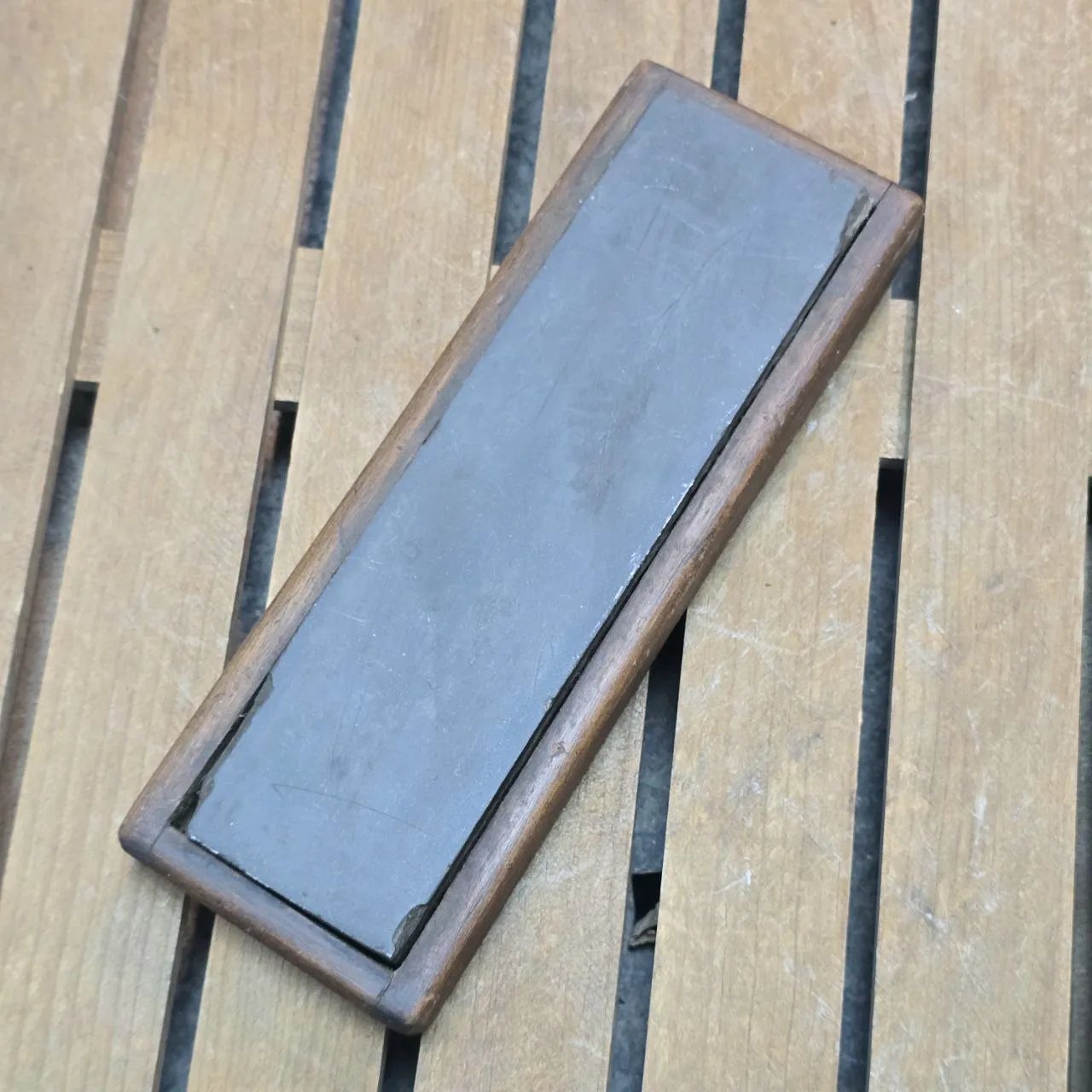 Piedra de afilar para herramientas - imagen 2