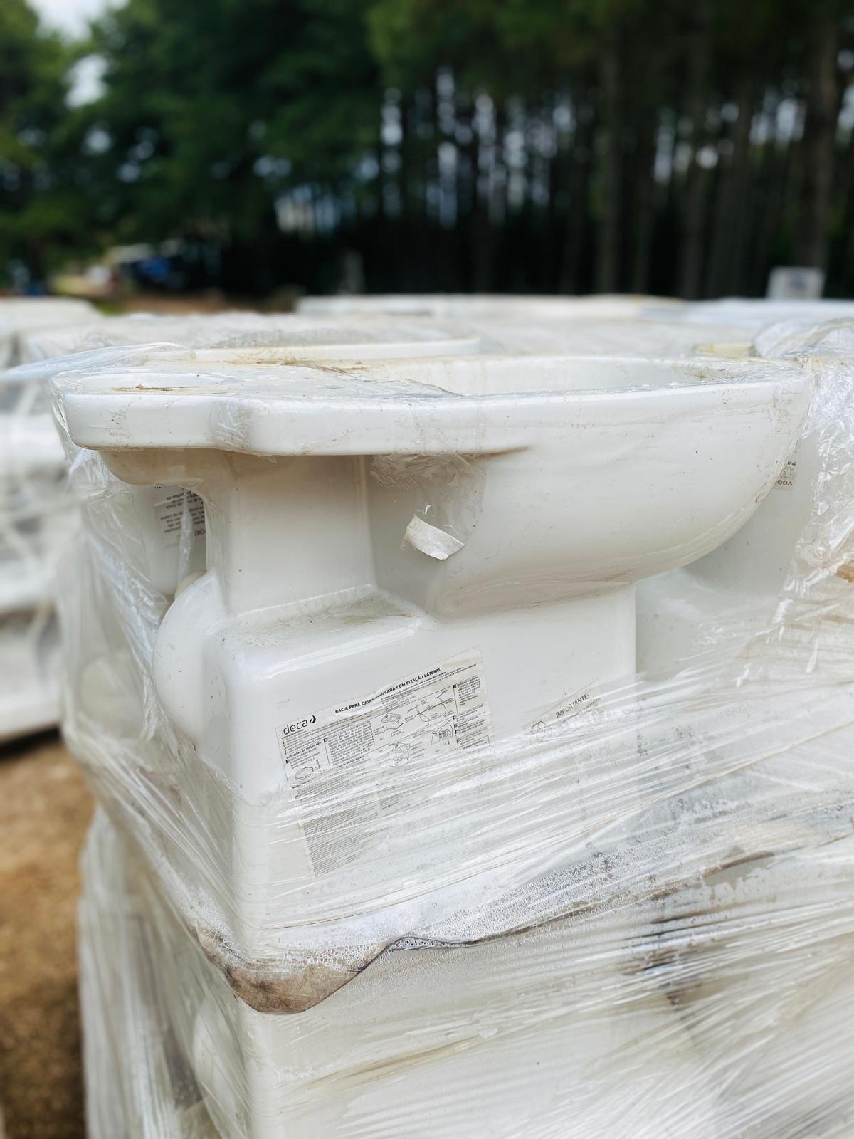 Item lote-x23-inodoros - Image 0