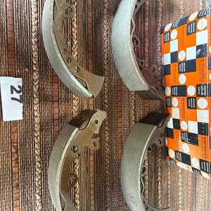 Juego de Zapatas de Freno Mahindra Originales - imagen 5