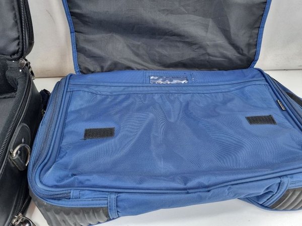 Dos Bolsos Portafolios Medianos con Zócalos y Cierres de Zip - imagen 6