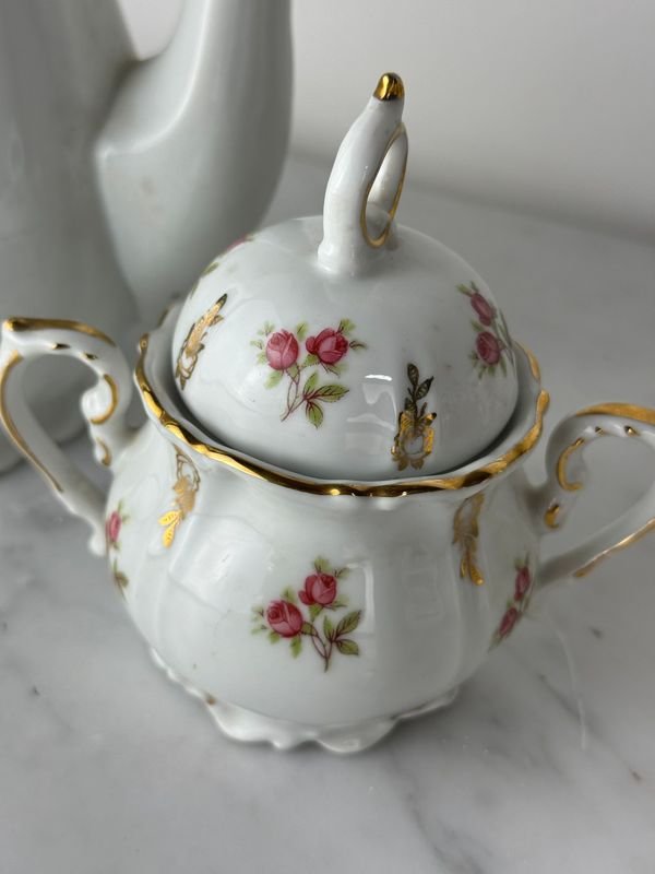 Lote de porcelanas alemanas y japonesas con detalles florales - imagen 8