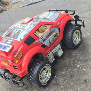 Camioneta a Radio Control Grande Roja "Sharpness" - imagen 8