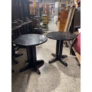 Lote siguiente: Par de Mesas de Bar Circulares de Madera Delfino Álvarez