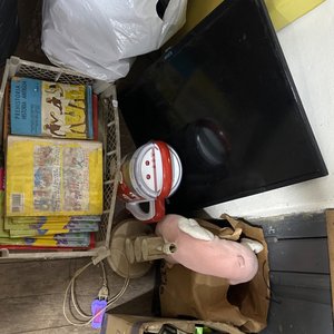 Lote anterior: Lote Variado: Televisor, Ventiladores, Libros y Más