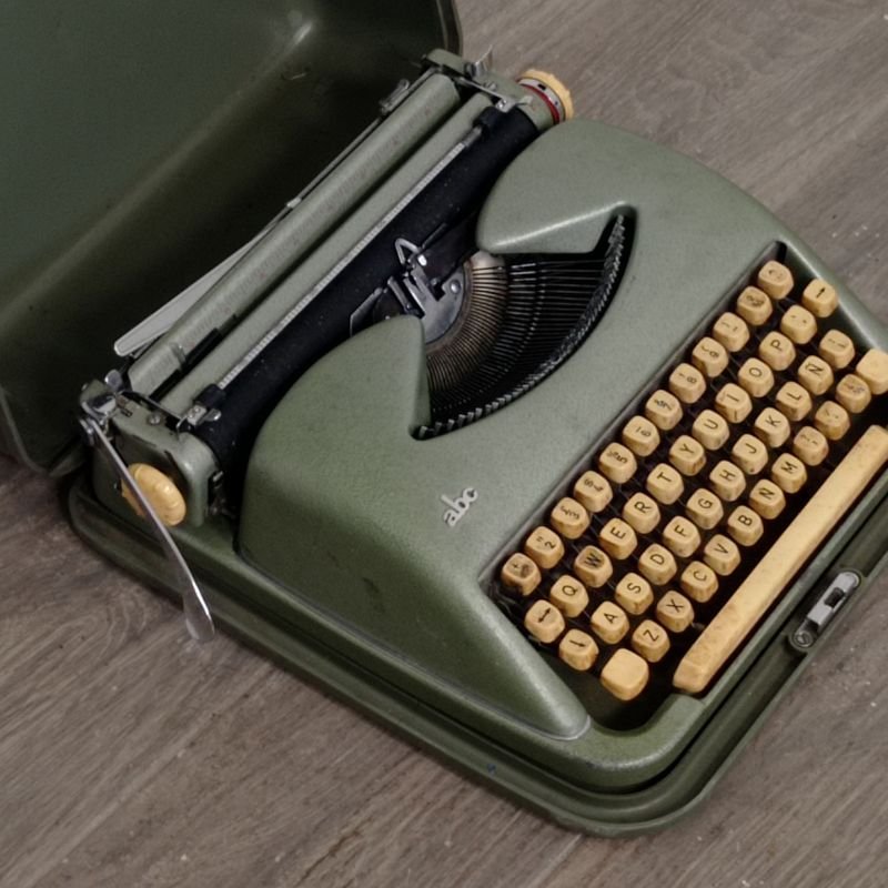 Maquina de escribir antigua ABC para venta - imagen 3