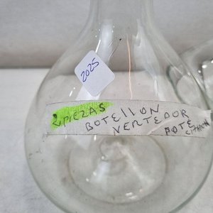 Set de 2 Piezas de Vidrio: Botellón Vertedor Tipo Porrón con Tapón y Pote Labrado con Tapa - imagen 4
