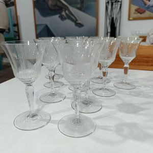 Lote anterior: Copas de Cristal Tallado Estilo Cáliz Acampanado - Altura 13 cm