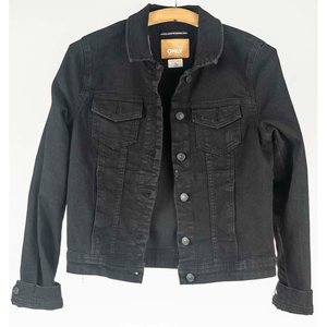 Campera de Jean Negra Marca Only Talle Único - imagen 1