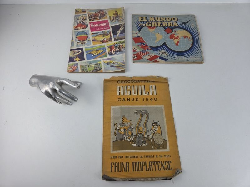 Lote anterior: Colección de Álbumes Antiguos con Ilustraciones Coloridas