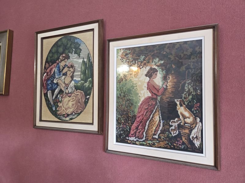 Lote anterior: Cuadros en telar con escenas románticas