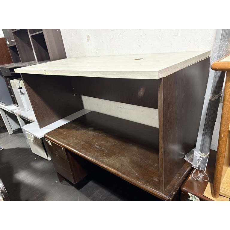 Item 2104731 - Image 0