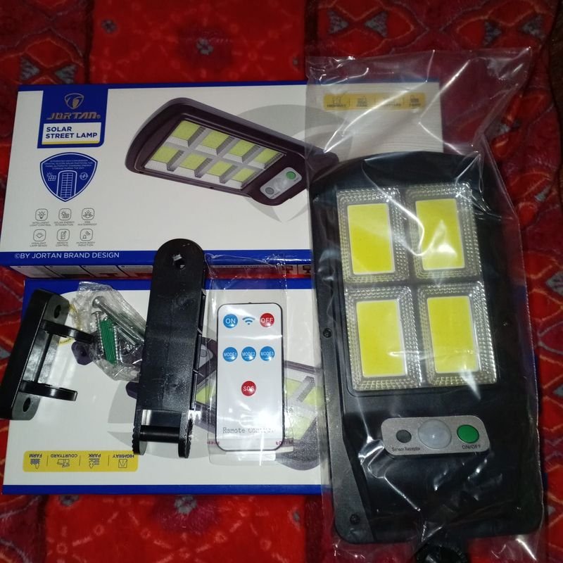 Lote siguiente: Luz con control remoto electrónica