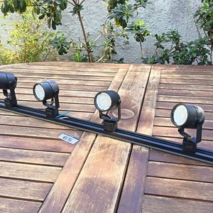 Sistema de iluminación riel metálico con cuatro spots direccionalbes - Sin Probar - imagen 4