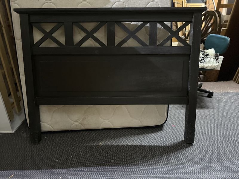 Respaldo de madera para cama - imagen 4