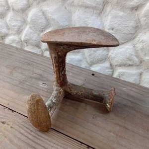 Lote anterior: Pie de Zapatero Antiguo de Hierro Fundido