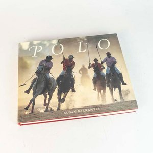 Lote anterior: Libro "Polo" por Susan Barrantes, Tapa Dura con Sobrecubierta
