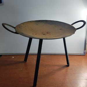 Disco de Arado Grande con Patas y Asas, Sin Uso - imagen 1