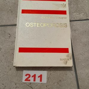 Lote siguiente: Libro "Osteoporosis" por G.S. Gordan y C. Vaughan, Edición Marín 1978