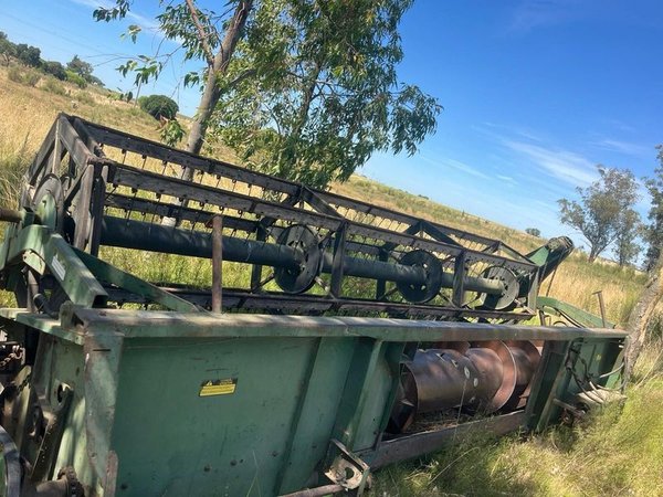 Cosechadora John Deere 6200 en excelente condición - imagen 9