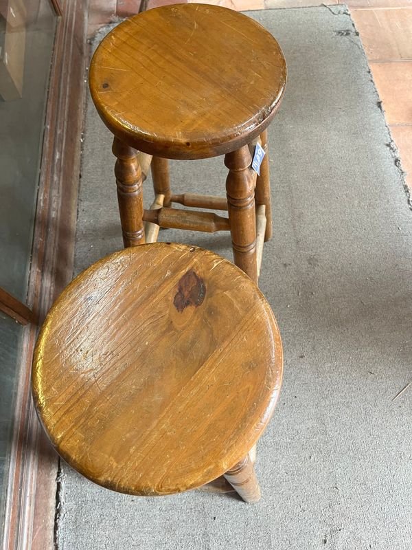 Taburetes altos de madera para hogar - imagen 4
