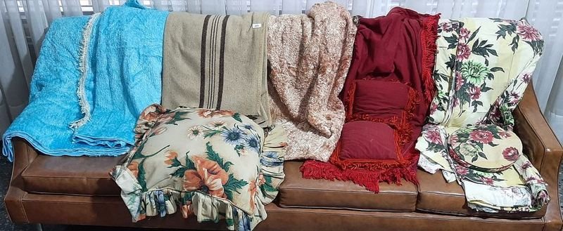 Ropa de Cama: Colchas y Frazadas Variadas