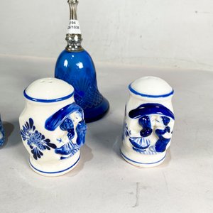 Llamador Azul, Salpimenteros Cerámicos Orientales y Figura "Anciano" Oriental - imagen 3