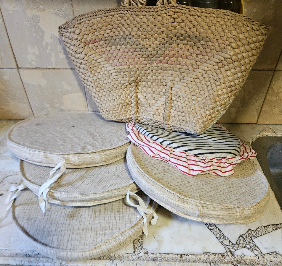 Bolso de Paja y 5 Almohadones Redondos para Sillas