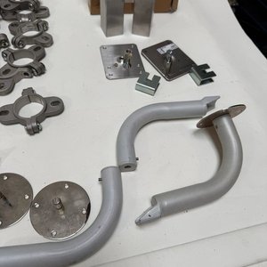 Lote de Uniones IKEA, Pies Regulables y Soportes de Pared - imagen 3