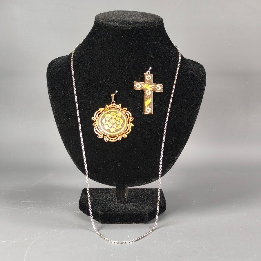 Item 16304 - Image 1