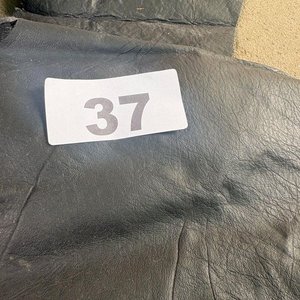 Lote de Recortes de Cuero Natural Negro - imagen 2