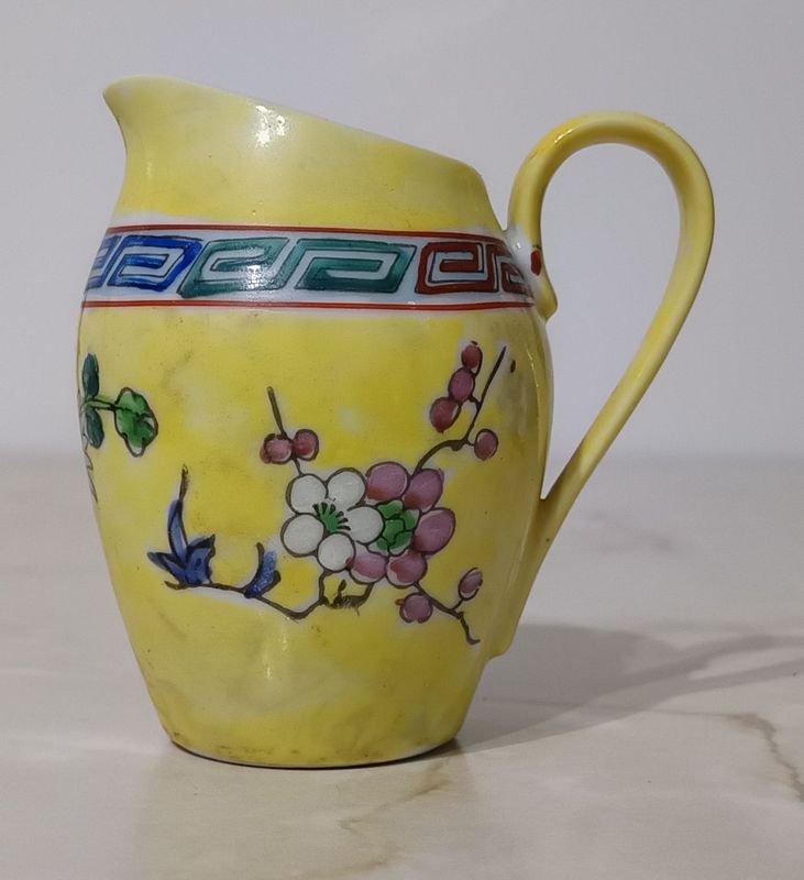Jarrita de Porcelana CANTON con diseño floral - imagen 5