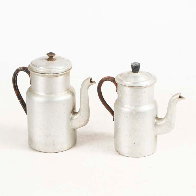 Lote siguiente: Cafeteras de aluminio para café