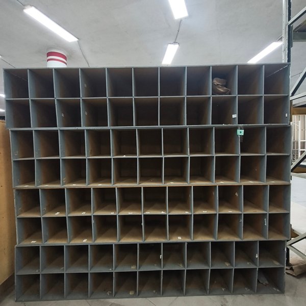 Mueble Organizador Modular con Múltiples Casilleros Abiertos - imagen 1