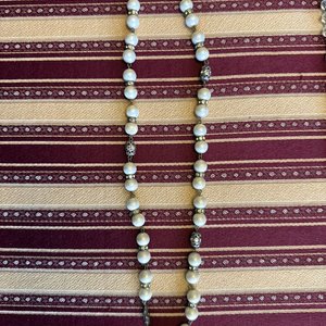 Lote Surtido de Collares, Aretes, Broches y Anillos con Caja - imagen 32
