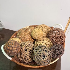 Centro de Mesa Decorativo con Bolas de Fibra Natural - imagen 4