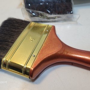 Set de 12 Pinceles de Cerda con Mango Dorado y Blanco - imagen 4