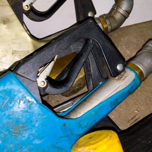 Lote de 6 Pistolas Surtidoras de Combustible - imagen 4