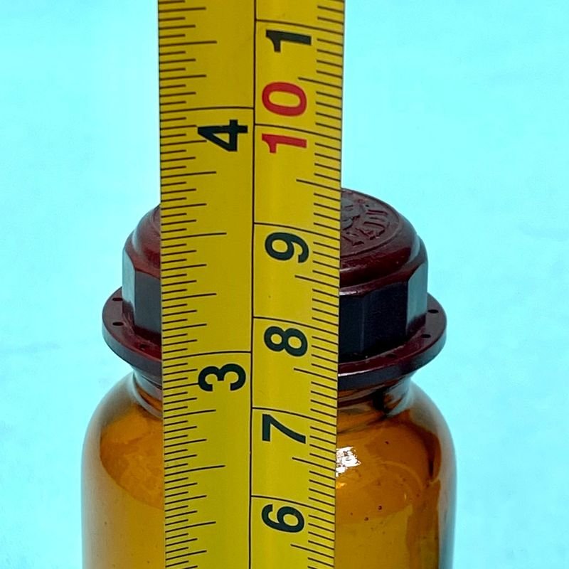 Tres antiguos frascos de farmacia en vidrio - imagen 6