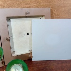 Lote de Iluminación: 2 Plafones de Techo, 2 Apliques de Pared y Base de Velador - imagen 3