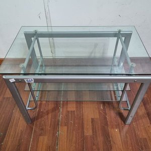 Mesa de TV con Estantes y Estructura Plateada - imagen 2