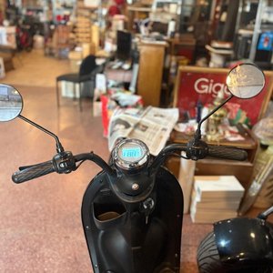 Moto Eléctrica Retro Negra 800W Nueva - imagen 3