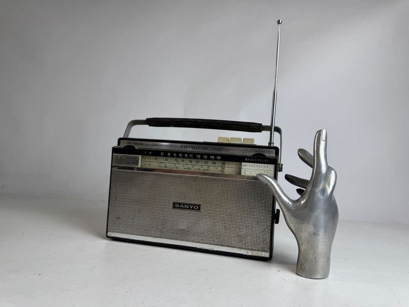 Antigua radio Sanyo en venta - imagen 2