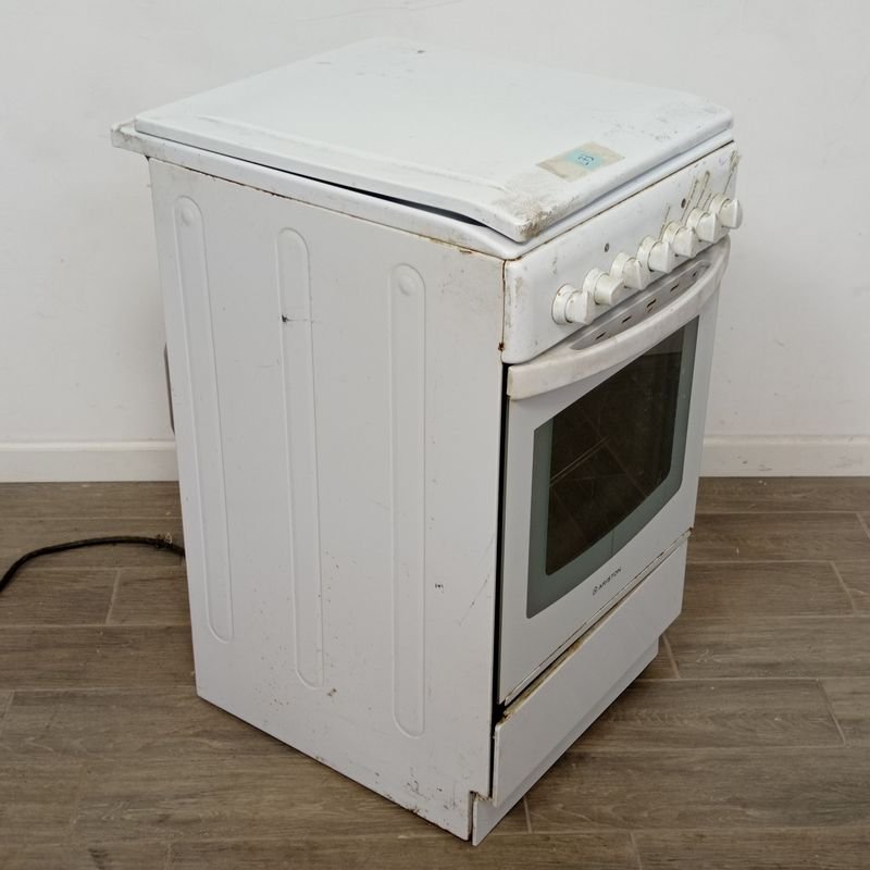 Cocina marca ARISTON, electrodoméstico en mal estado - imagen 6